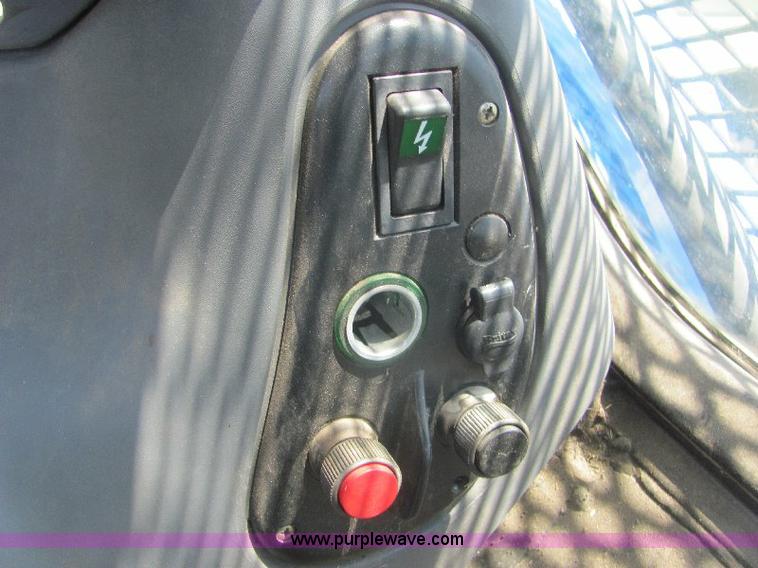 image for item A3658 New Holland TS110 tractor