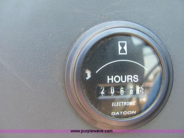 image for item A3658 New Holland TS110 tractor