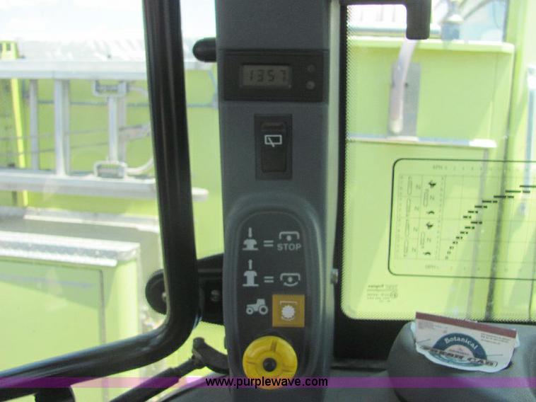 image for item A3659 New Holland TS110 tractor