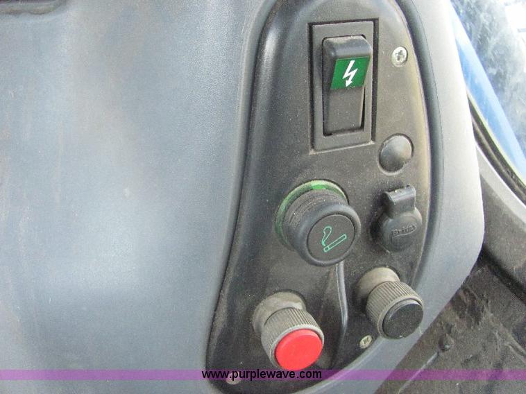 image for item A3661 New Holland TS110 tractor