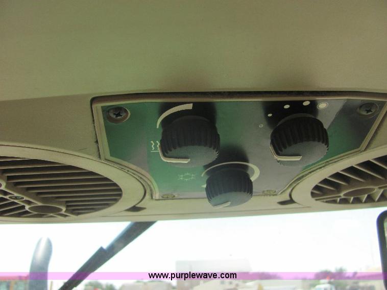 image for item A3663 2002 John Deere 6605 tractor