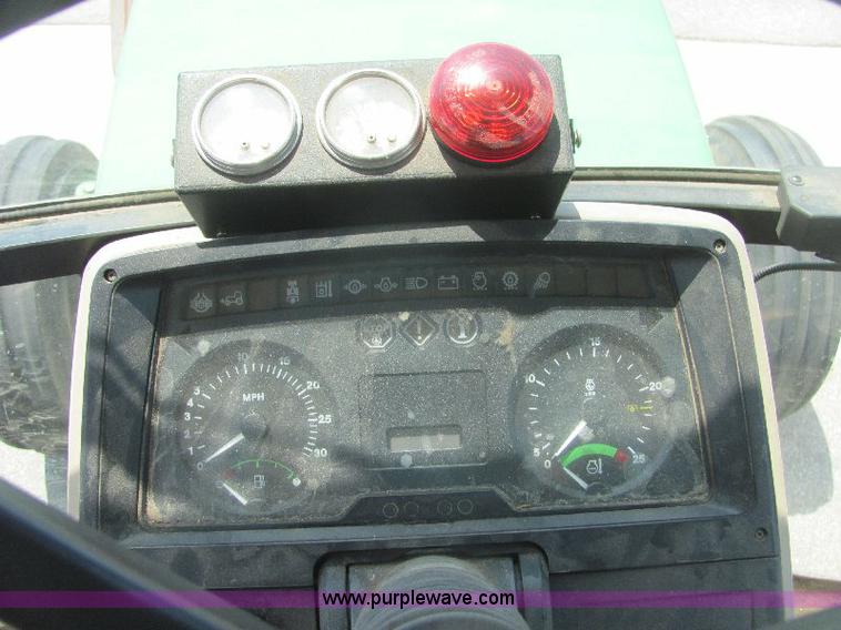 image for item A3663 2002 John Deere 6605 tractor