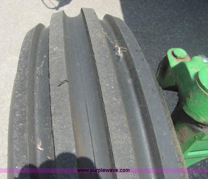 image for item A3663 2002 John Deere 6605 tractor