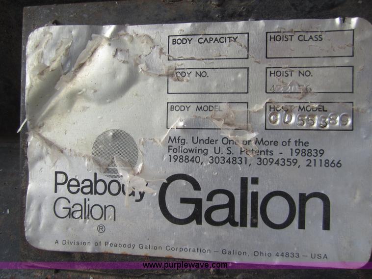 image for item A3866 1998 International 4700 grain truck