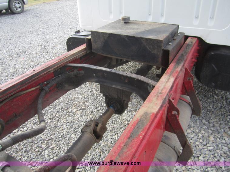 image for item A3866 1998 International 4700 grain truck