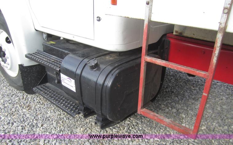 image for item A3866 1998 International 4700 grain truck