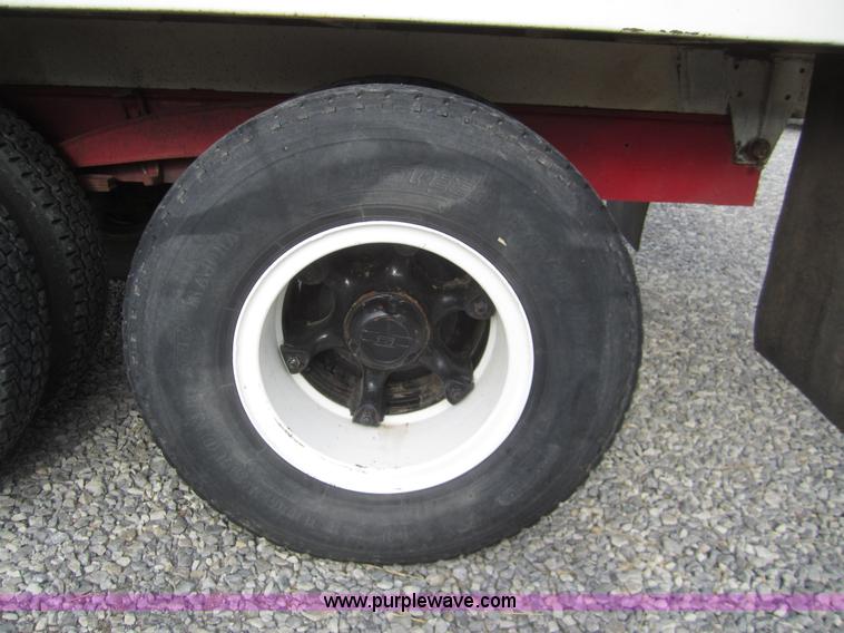 image for item A3866 1998 International 4700 grain truck