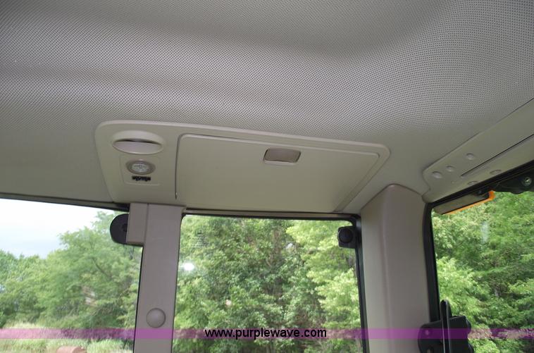 image for item A4071 2002 John Deere 6320P tractor