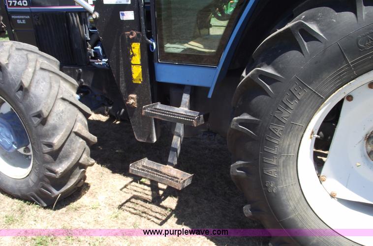 image for item A4090 1992 Ford 7740 Powerstar SLE MFWD tractor