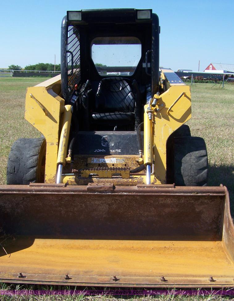 image for item A4532 2006 John Deere 325 skid steer