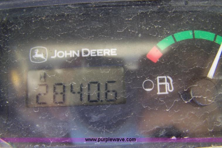 image for item A4532 2006 John Deere 325 skid steer