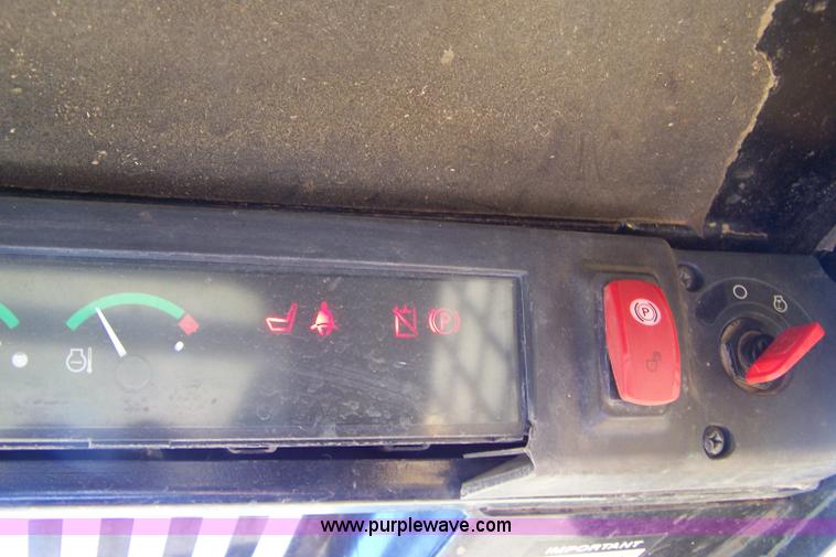 image for item A4532 2006 John Deere 325 skid steer