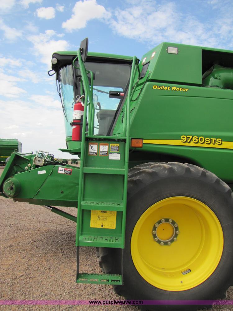 image for item A4649 2007 John Deere 9760 STS combine