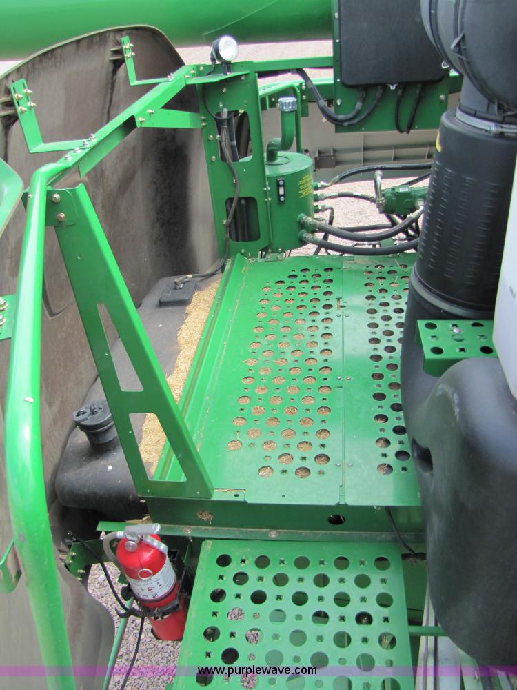 image for item A4649 2007 John Deere 9760 STS combine