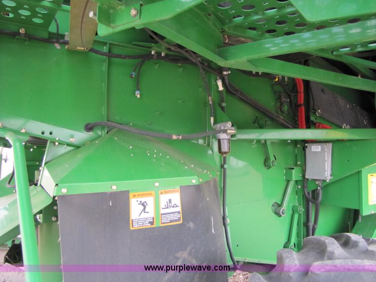 image for item A4649 2007 John Deere 9760 STS combine
