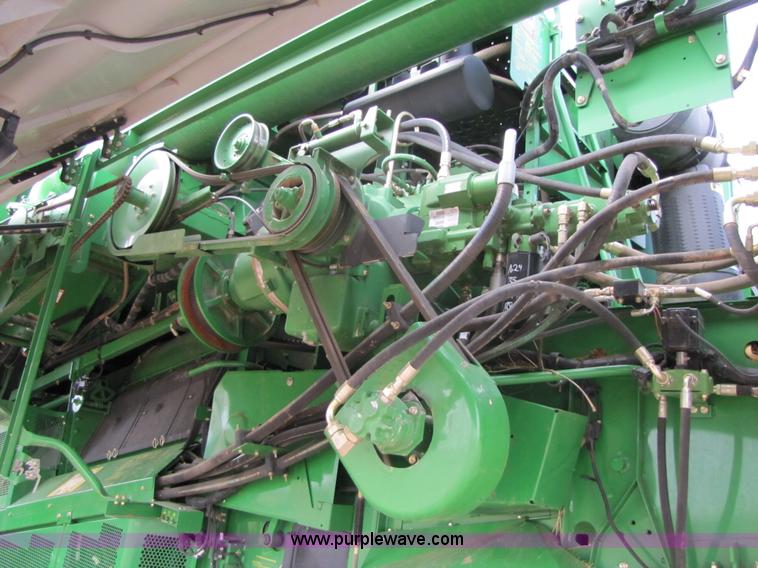 image for item A4649 2007 John Deere 9760 STS combine