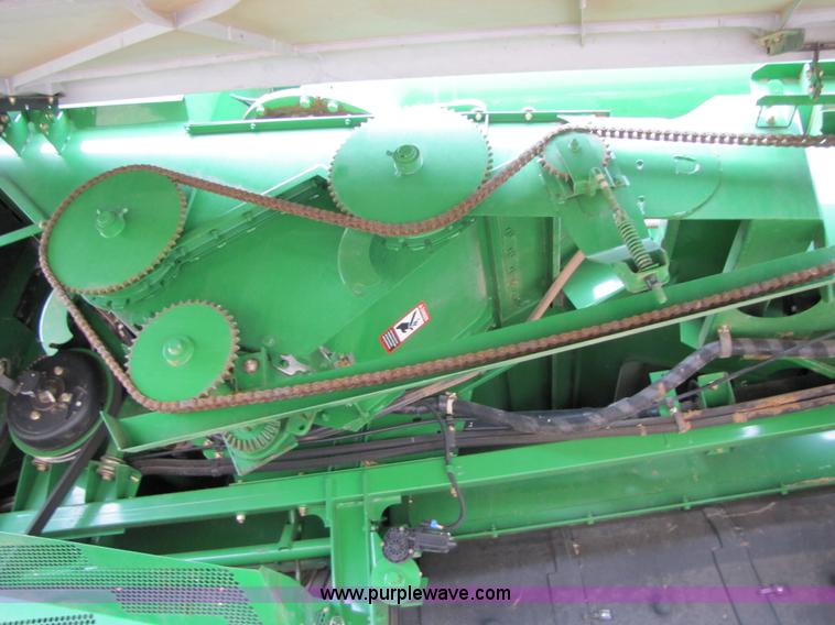 image for item A4649 2007 John Deere 9760 STS combine