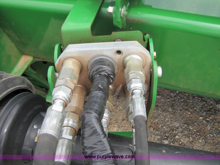 image for item A4650 2009 John Deere 635D 35' draper head