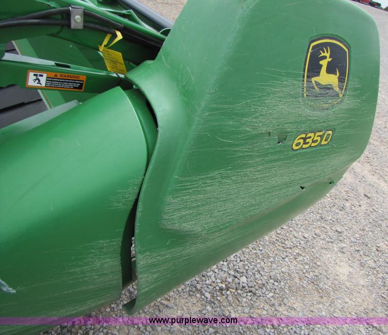 image for item A4650 2009 John Deere 635D 35' draper head