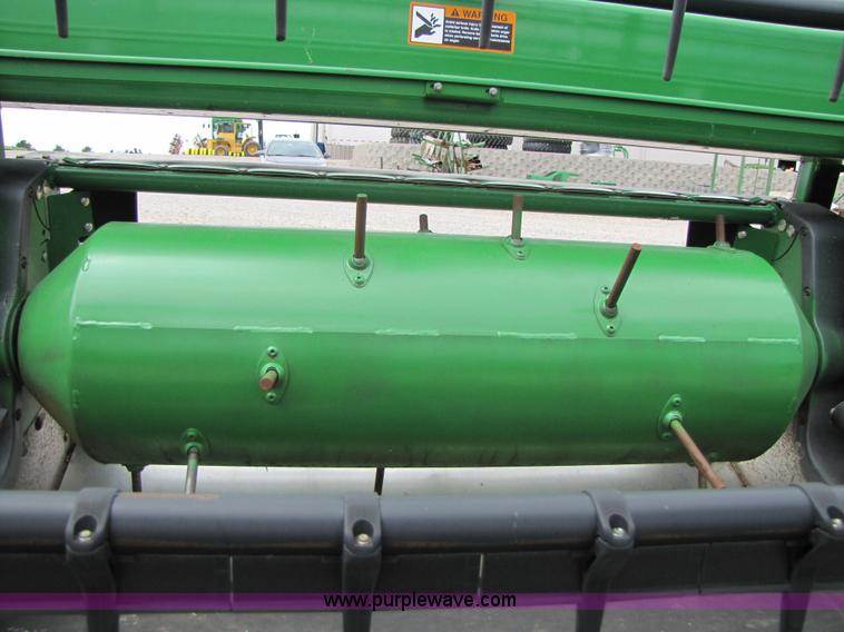image for item A4650 2009 John Deere 635D 35' draper head