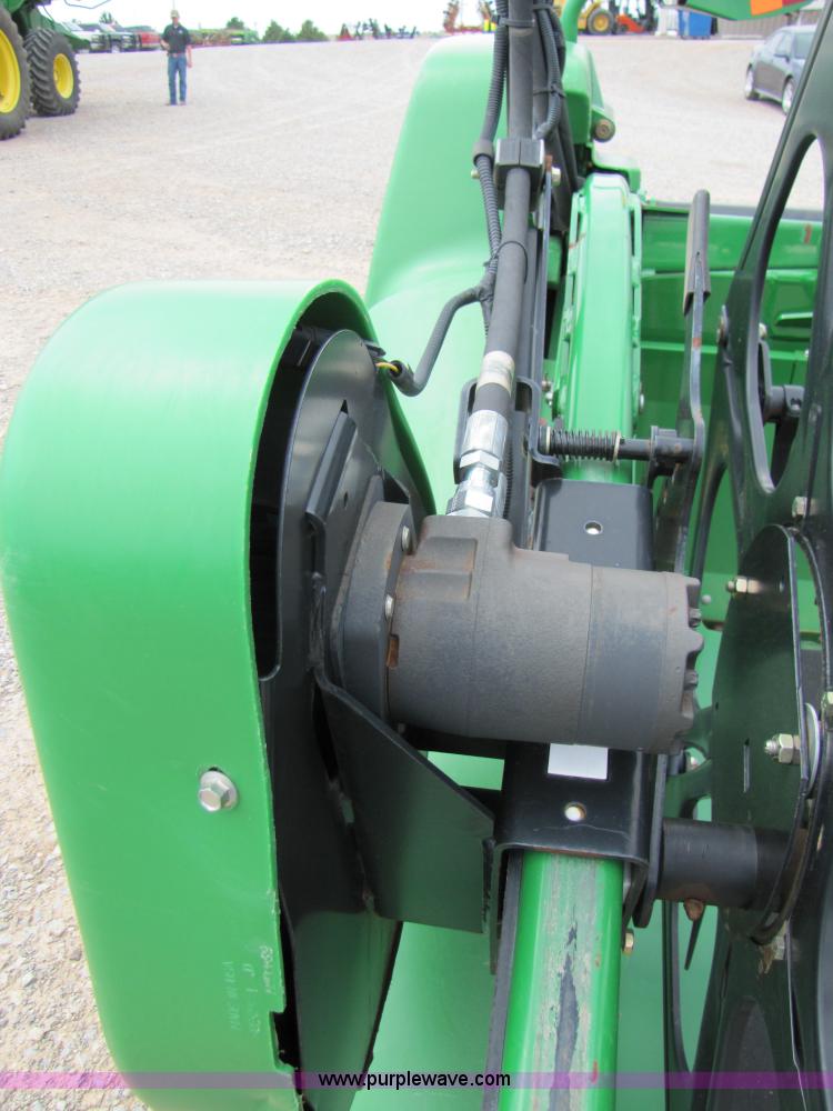 image for item A4650 2009 John Deere 635D 35' draper head