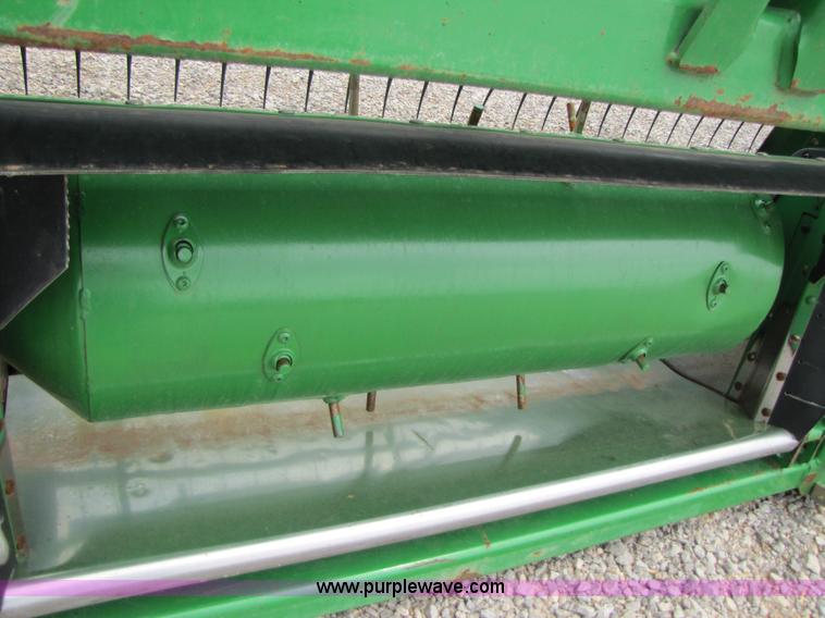 image for item A4651 2009 John Deere 635D 35' draper head