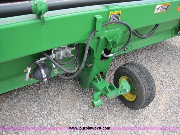 image for item A4651 2009 John Deere 635D 35' draper head