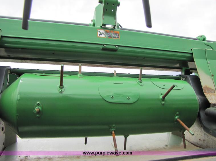 image for item A4651 2009 John Deere 635D 35' draper head