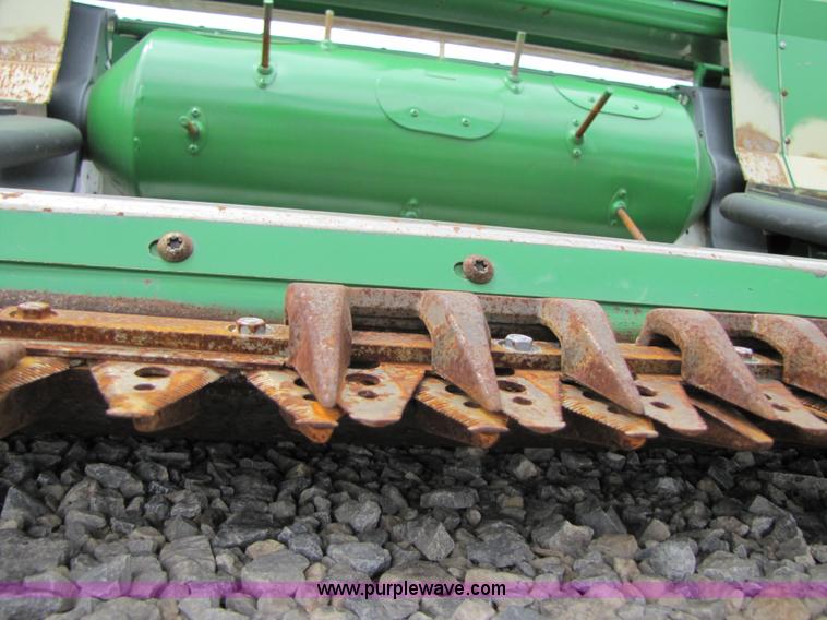 image for item A4651 2009 John Deere 635D 35' draper head