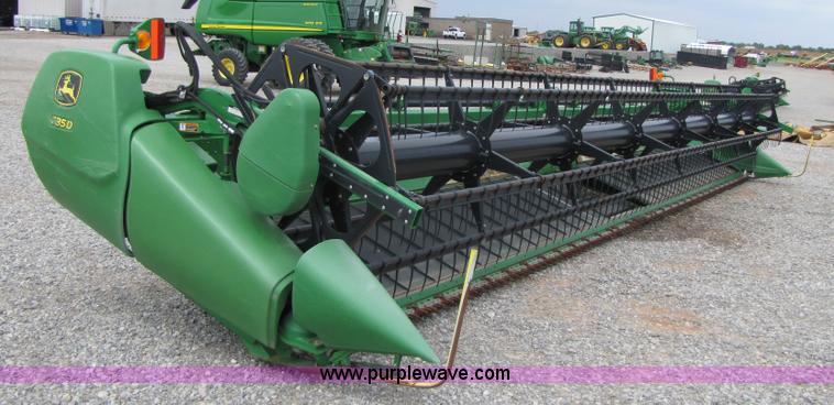 image for item A4652 2009 John Deere 635D 35' draper head