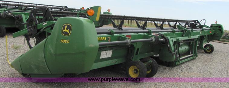 image for item A4652 2009 John Deere 635D 35' draper head