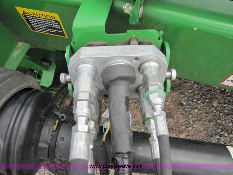 image for item A4652 2009 John Deere 635D 35' draper head