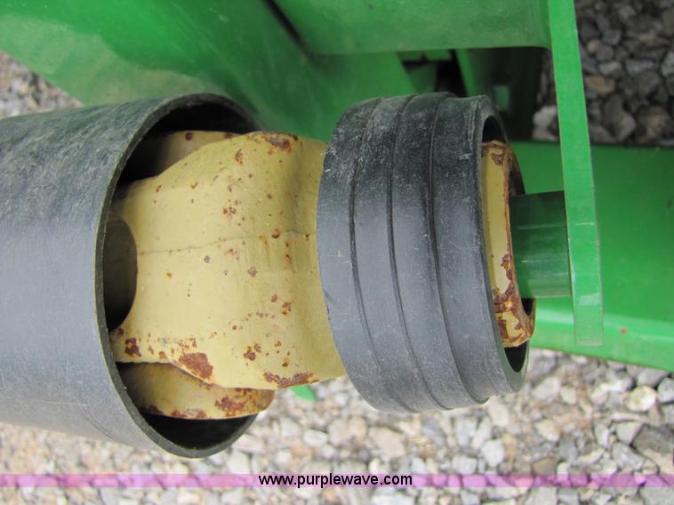 image for item A4652 2009 John Deere 635D 35' draper head