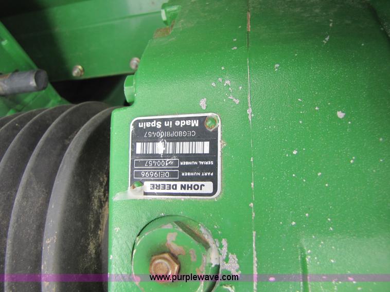image for item A4652 2009 John Deere 635D 35' draper head