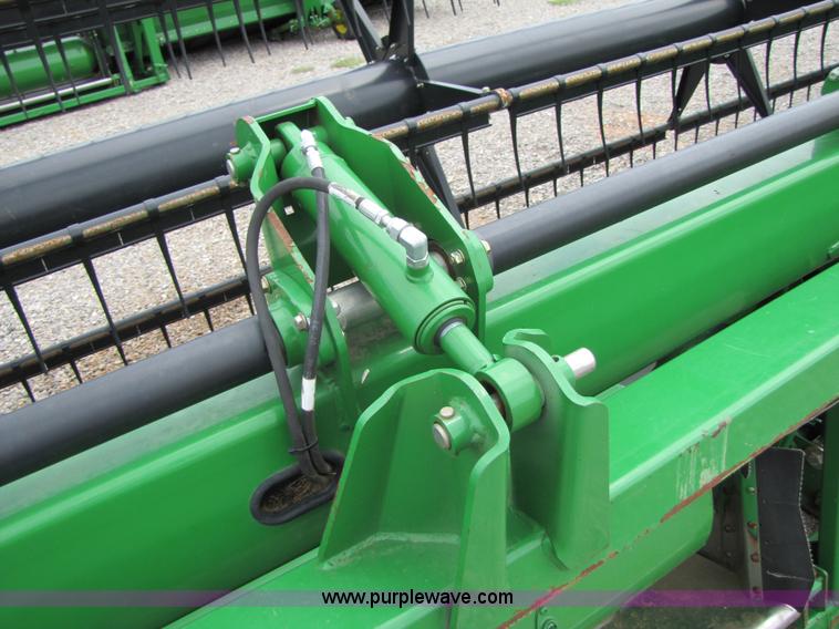 image for item A4652 2009 John Deere 635D 35' draper head