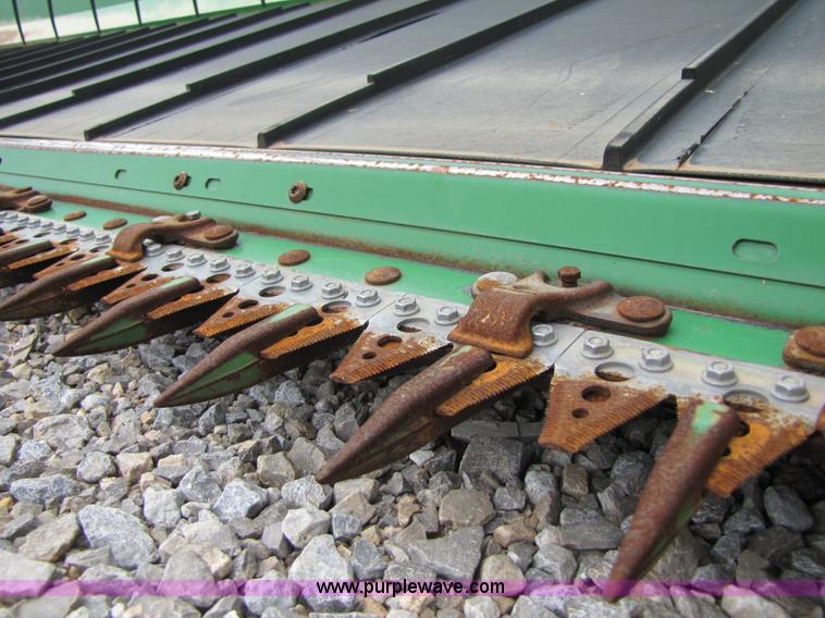 image for item A4652 2009 John Deere 635D 35' draper head