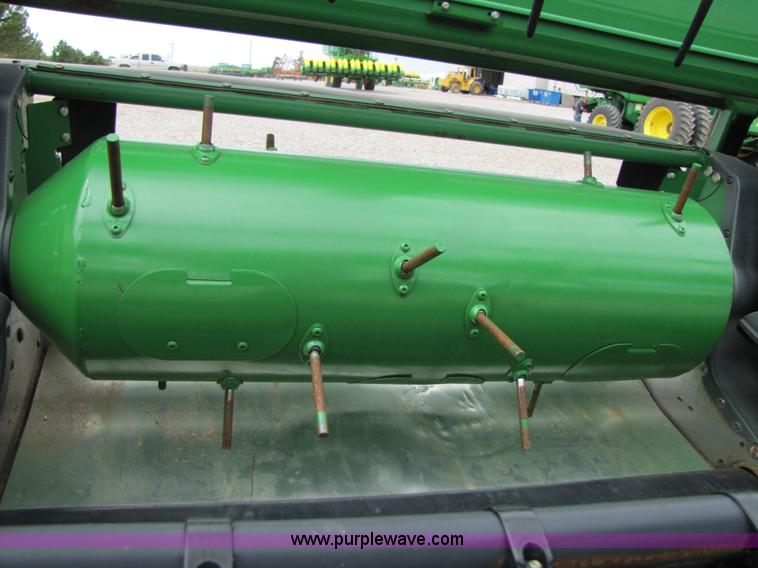image for item A4652 2009 John Deere 635D 35' draper head