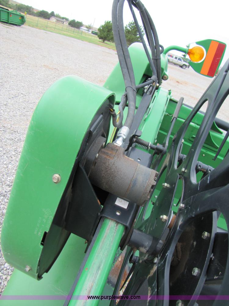 image for item A4652 2009 John Deere 635D 35' draper head