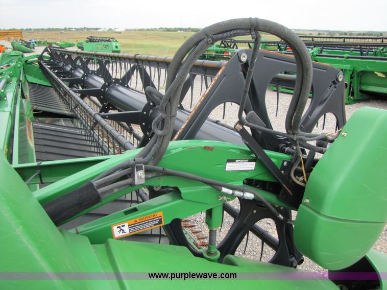 image for item A4652 2009 John Deere 635D 35' draper head