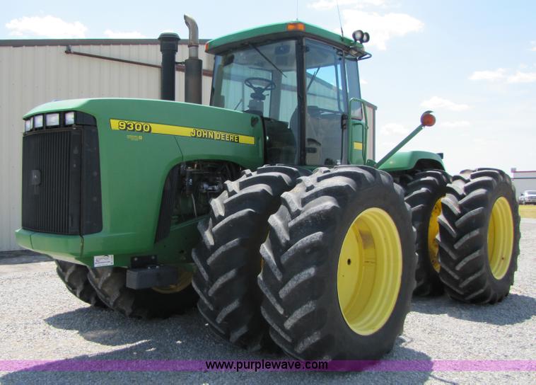 image for item A4655 1998 John Deere 9300 4WD tractor