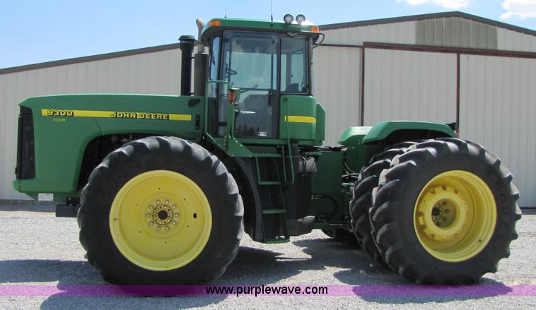 image for item A4655 1998 John Deere 9300 4WD tractor