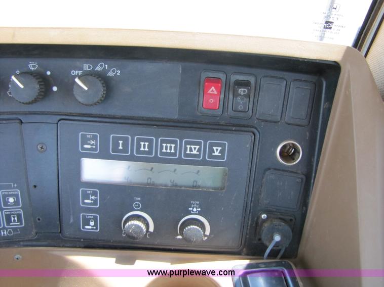 image for item A4655 1998 John Deere 9300 4WD tractor