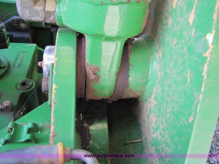 image for item A4655 1998 John Deere 9300 4WD tractor