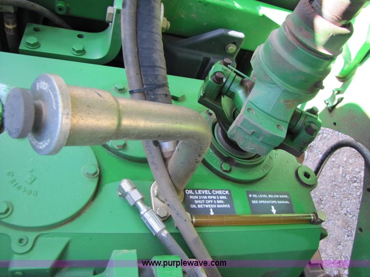 image for item A4656 2003 John Deere 9320 4WD tractor