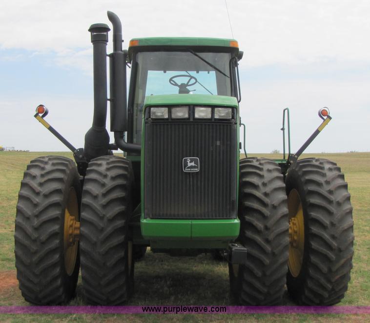 image for item A4658 2000 John Deere 9200 4WD tractor