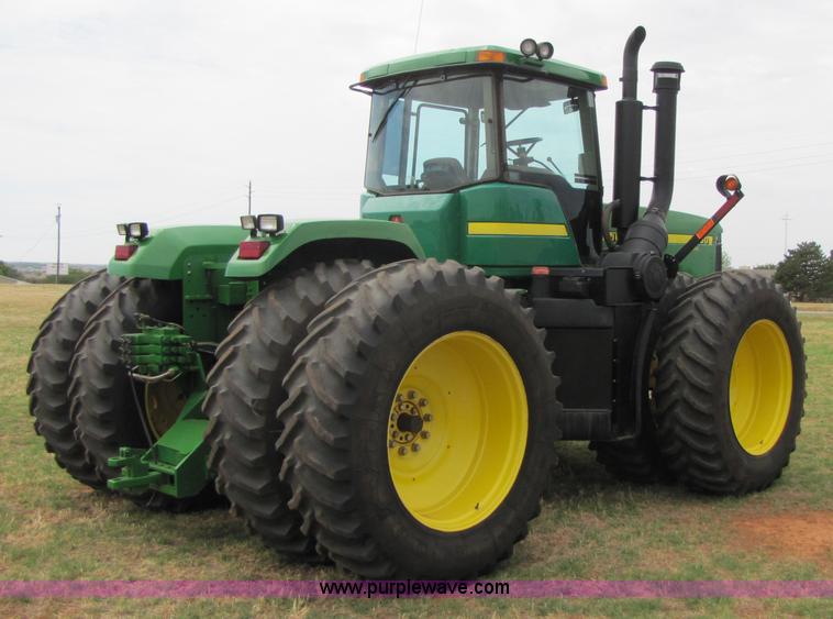 image for item A4658 2000 John Deere 9200 4WD tractor