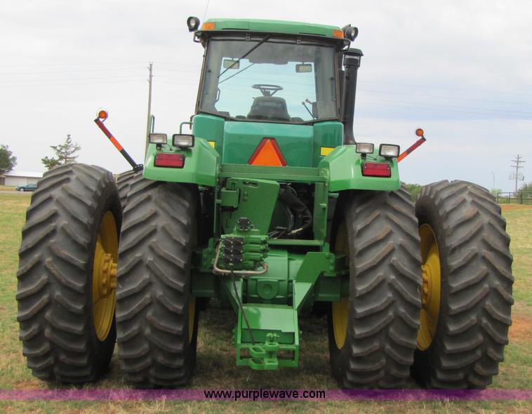 image for item A4658 2000 John Deere 9200 4WD tractor