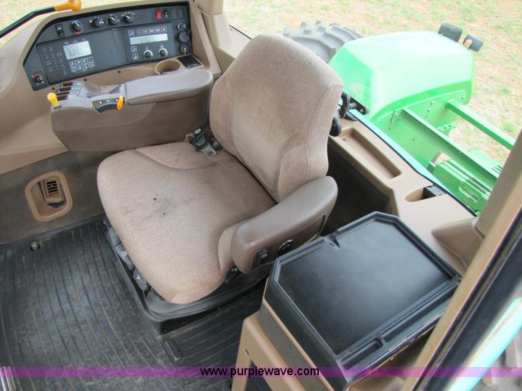 image for item A4658 2000 John Deere 9200 4WD tractor