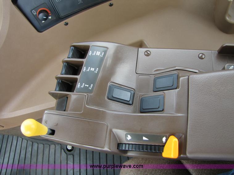 image for item A4658 2000 John Deere 9200 4WD tractor