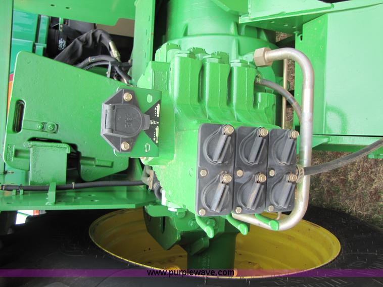 image for item A4658 2000 John Deere 9200 4WD tractor